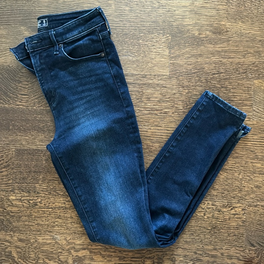 Abercrombie High Waisted Ankle Jean